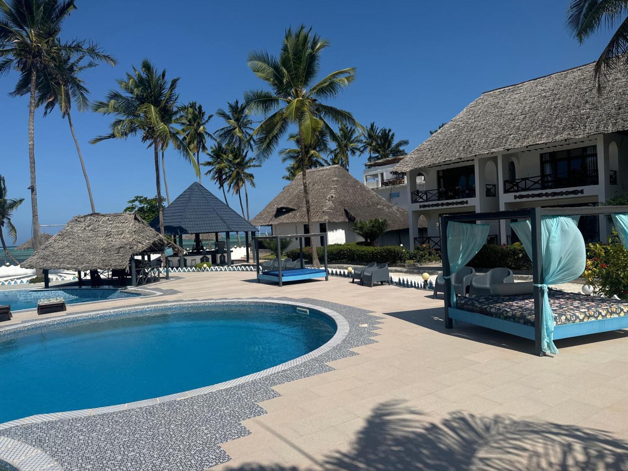 Zanzinite Beach Spa Hotel Занзибар Экстерьер фото